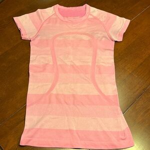 Lululemon pink top